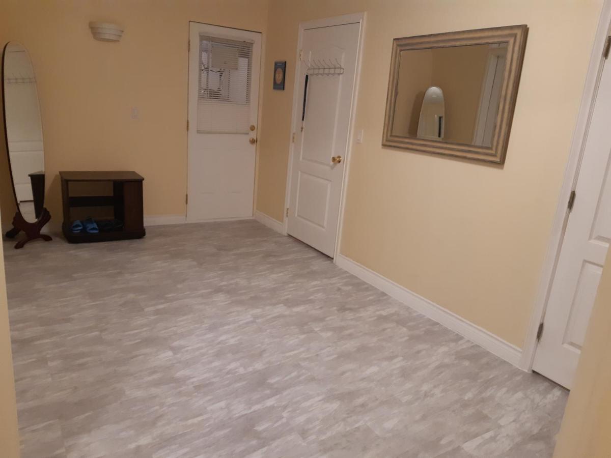 Lakeview House With 4 Rooms Kelowna Near Downtown & Knox Moutain מראה חיצוני תמונה