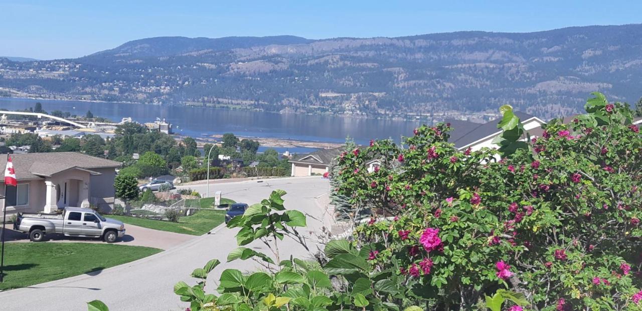 Lakeview House With 4 Rooms Kelowna Near Downtown & Knox Moutain מראה חיצוני תמונה