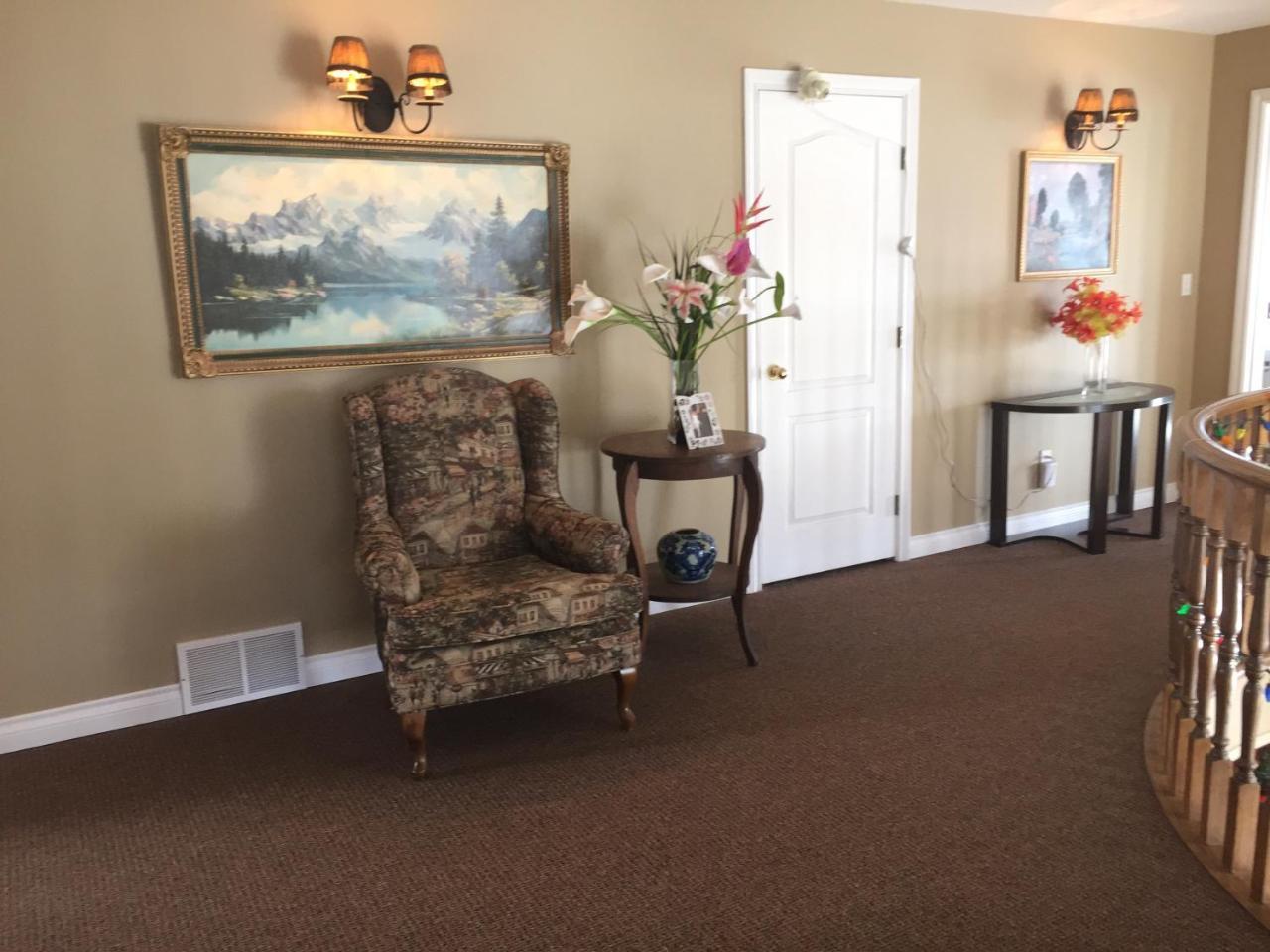 Lakeview House With 4 Rooms Kelowna Near Downtown & Knox Moutain מראה חיצוני תמונה